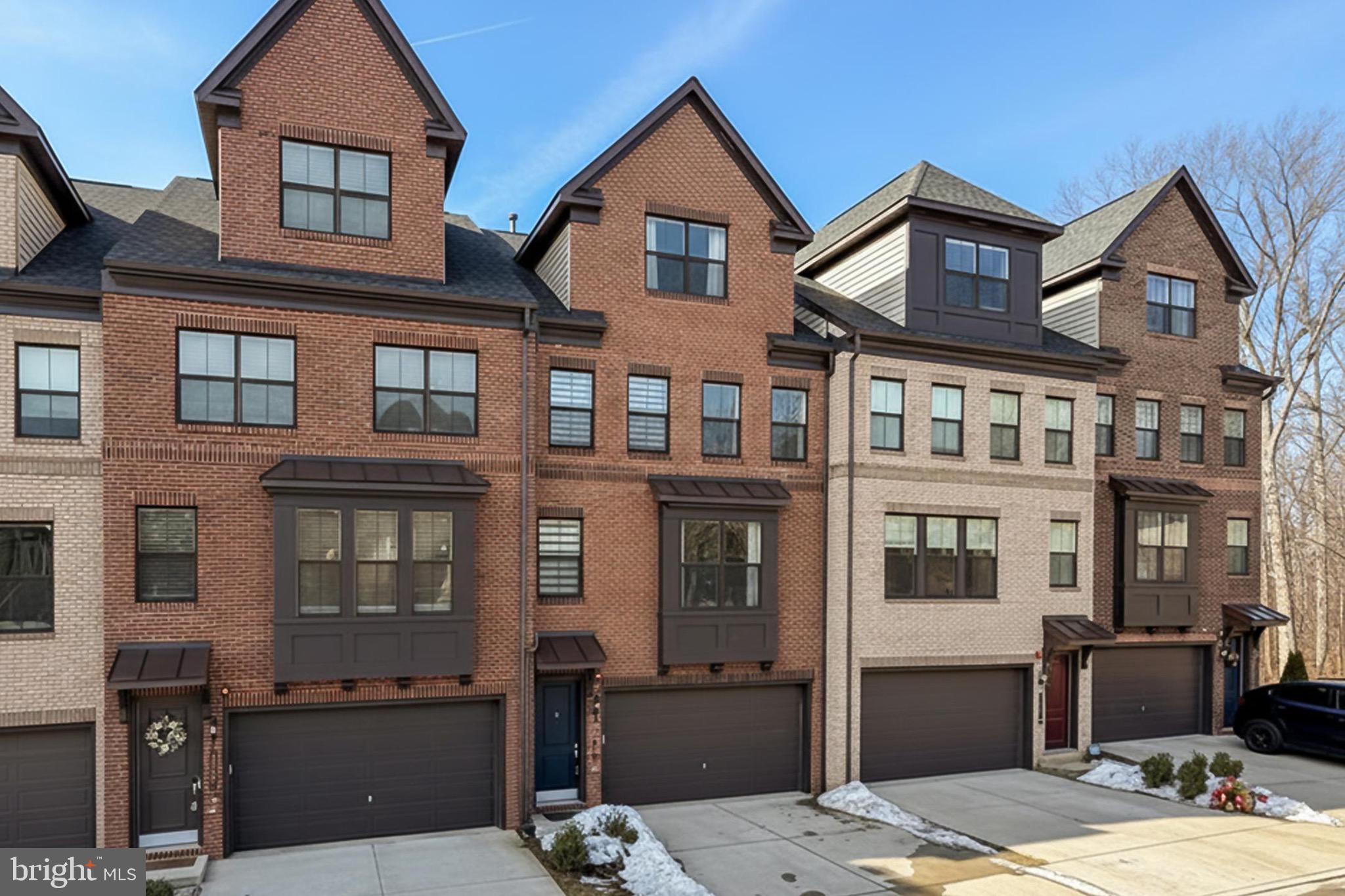 PENDER OAKS - Residential