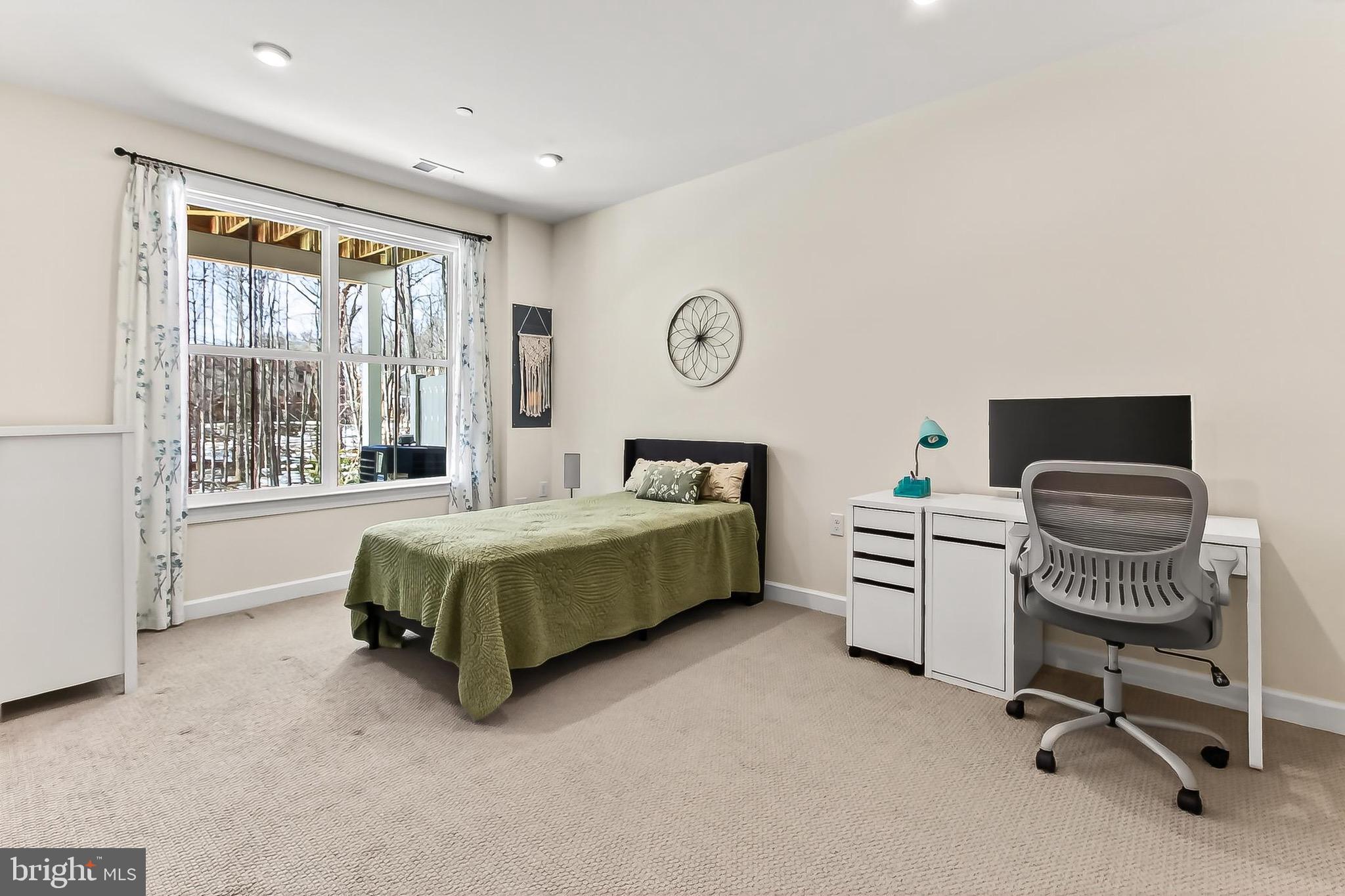 PENDER OAKS - Residential