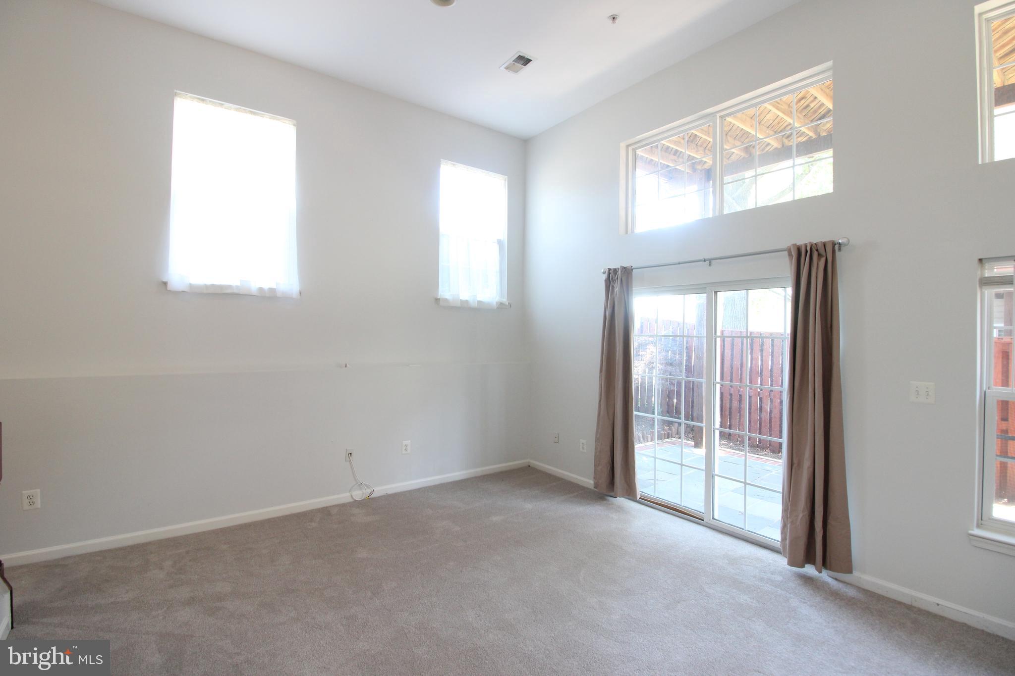 KINGSTOWNE - Residential Lease