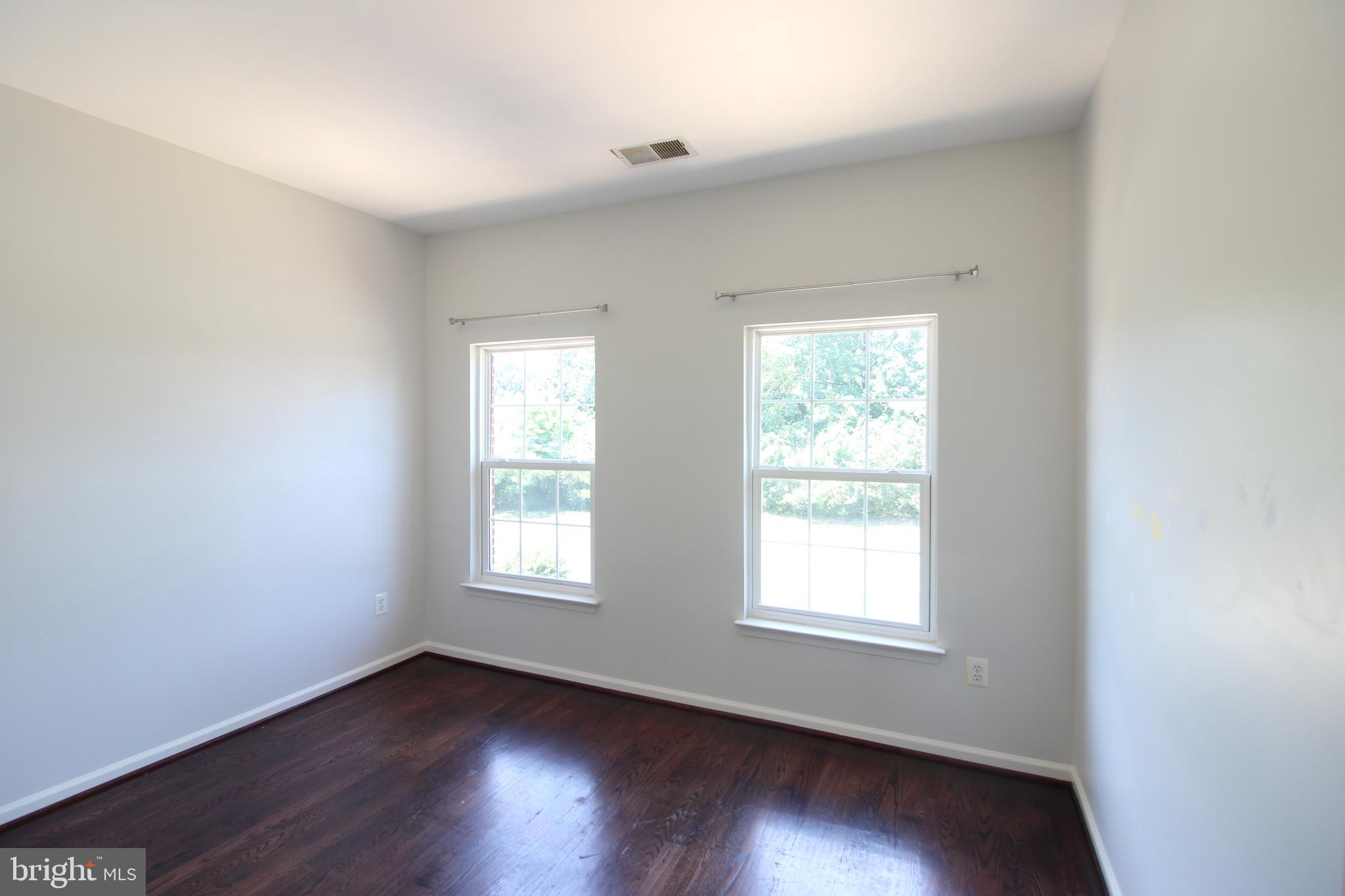 KINGSTOWNE - Residential Lease