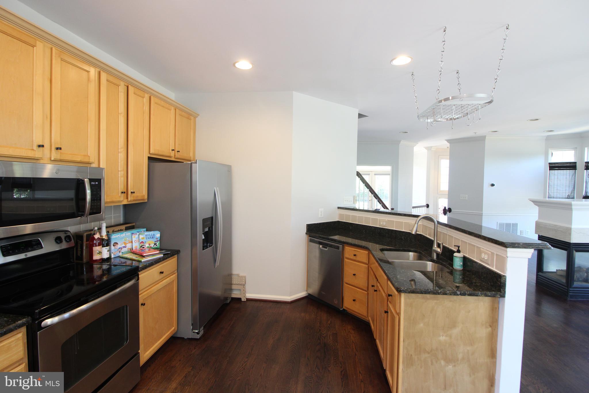 KINGSTOWNE - Residential Lease