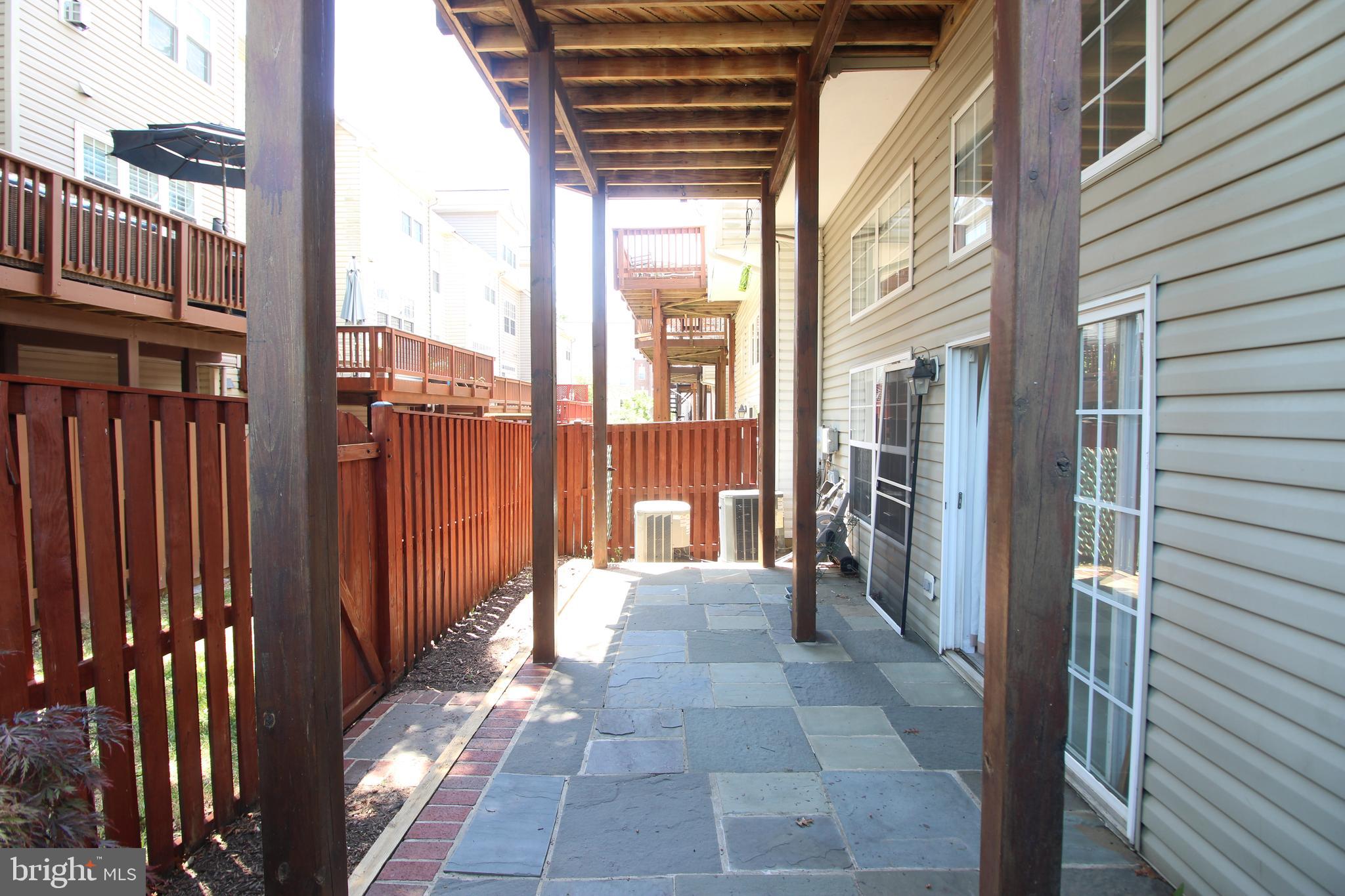 KINGSTOWNE - Residential Lease