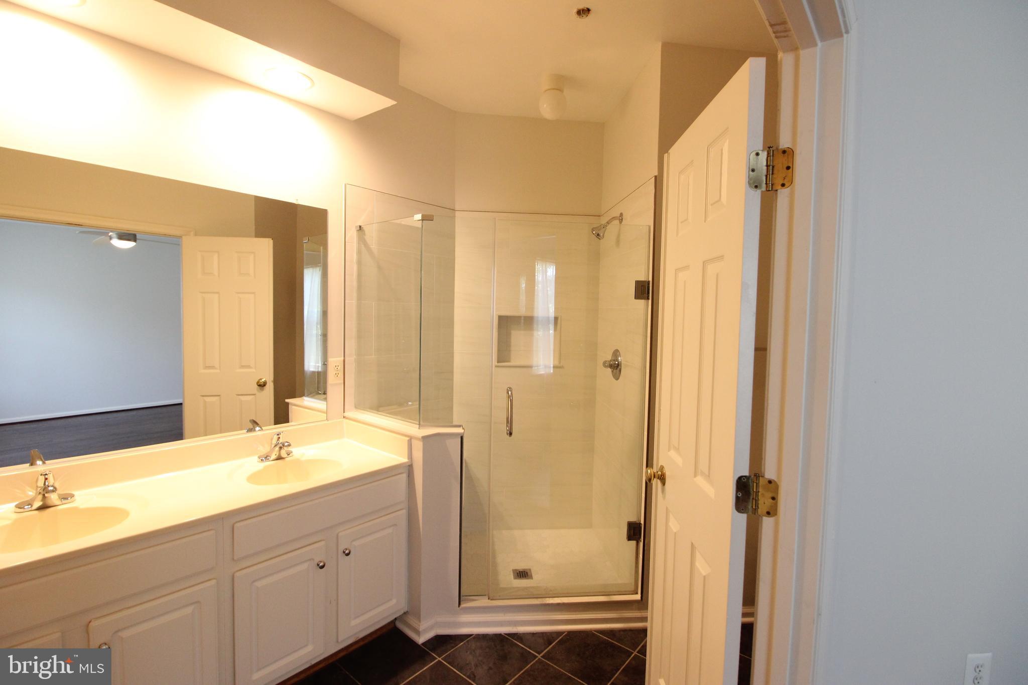 KINGSTOWNE - Residential Lease