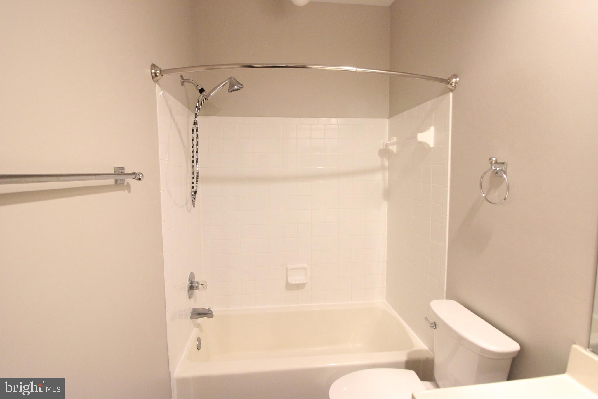 KINGSTOWNE - Residential Lease