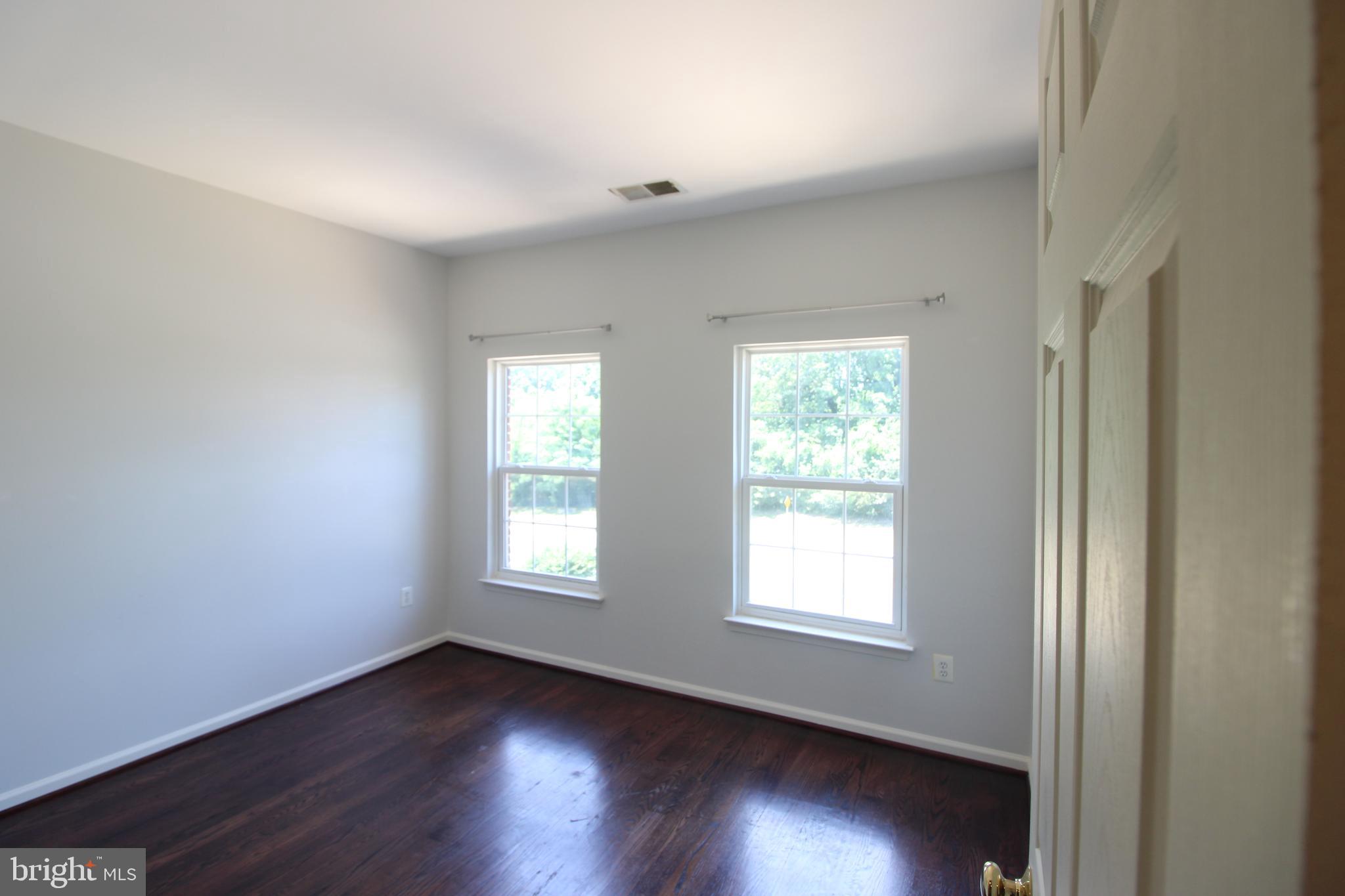 KINGSTOWNE - Residential Lease