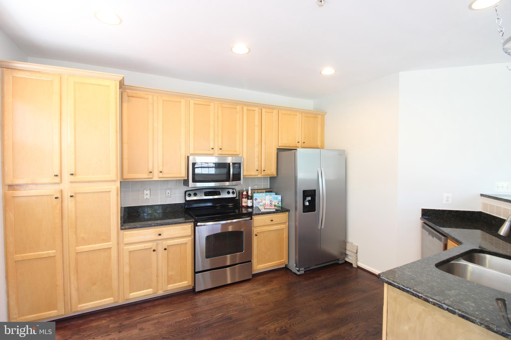 KINGSTOWNE - Residential Lease