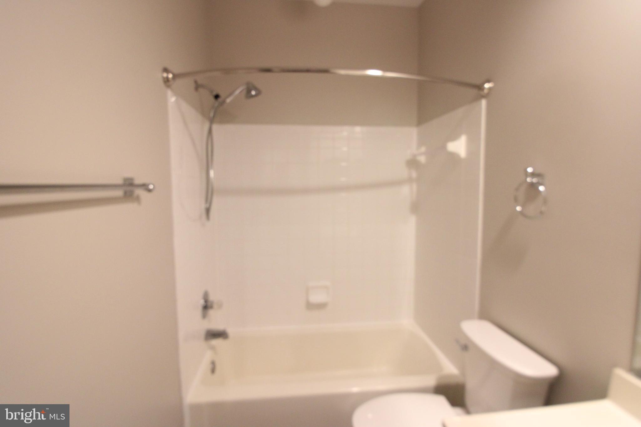 KINGSTOWNE - Residential Lease