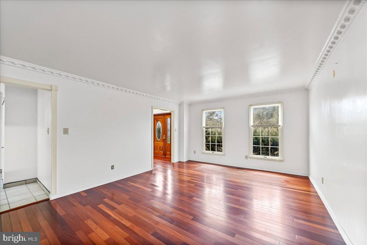 GWYNMONT FARMS - Residential