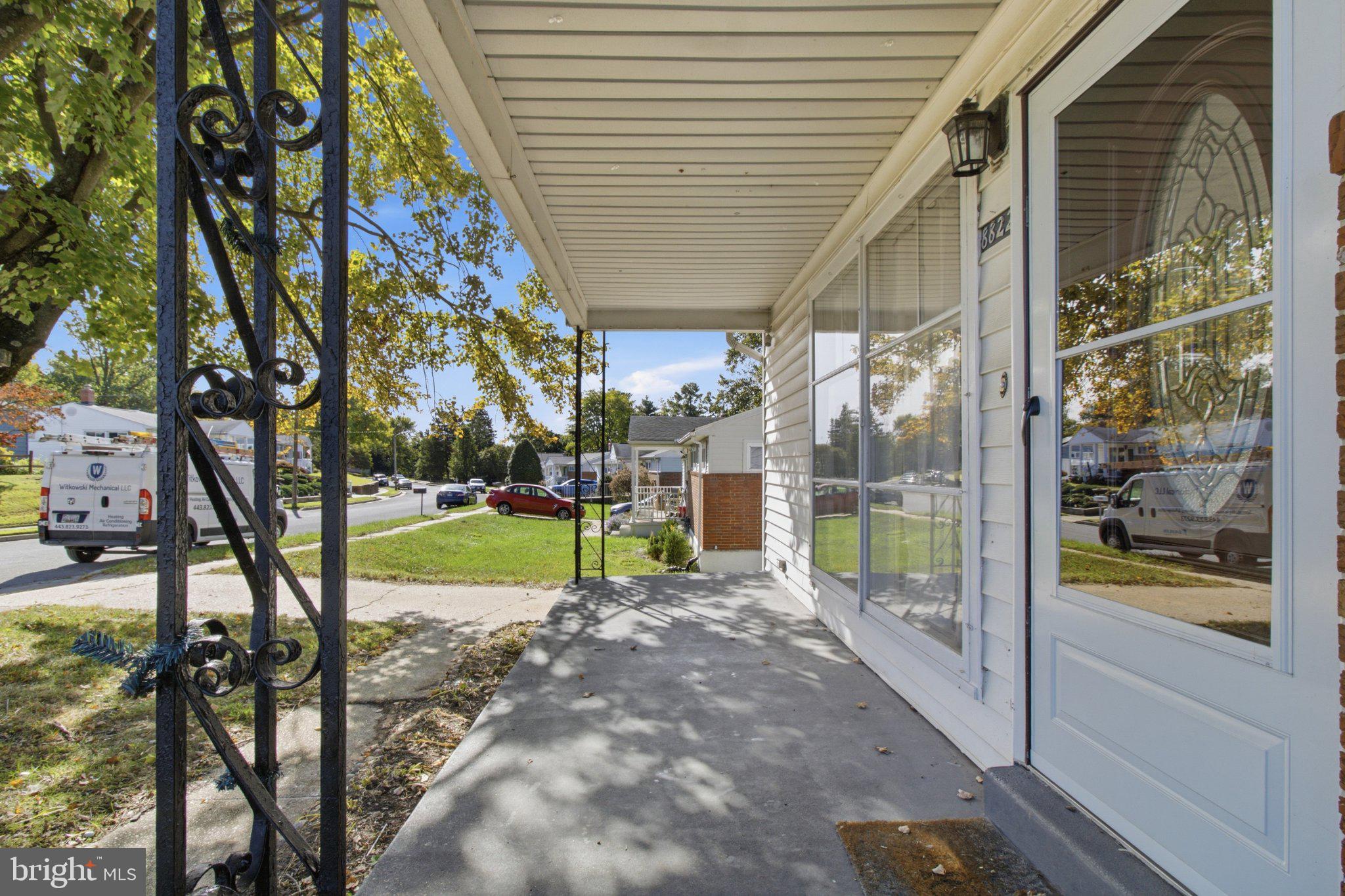 8822 SPRING ROAD