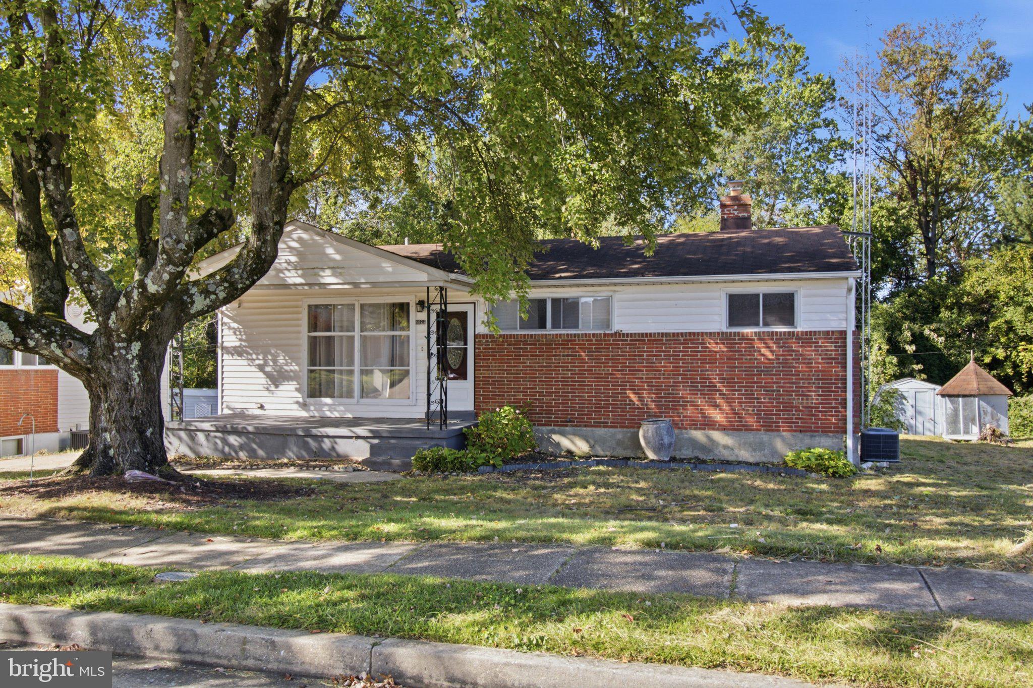 8822 SPRING ROAD