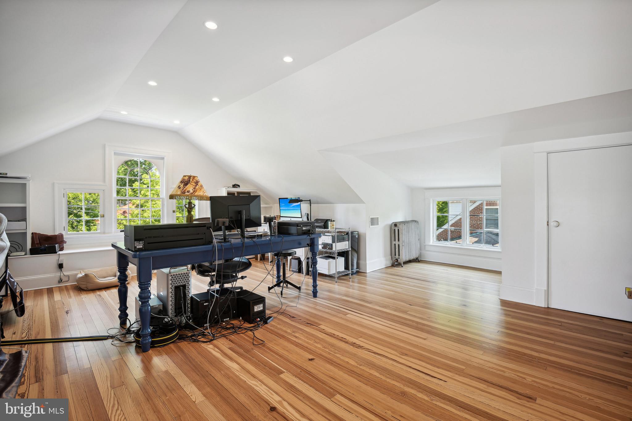 CHEVY CHASE - Residential