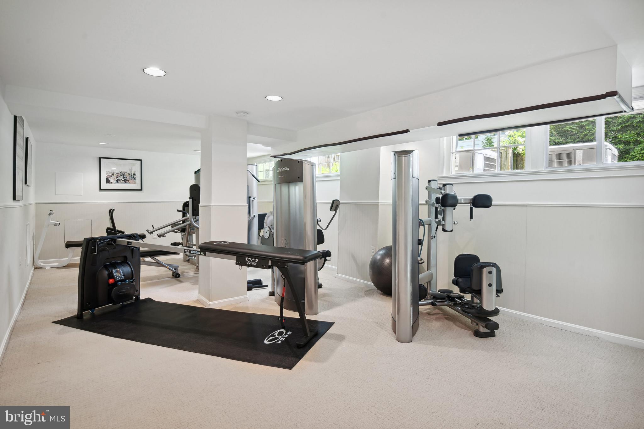 CHEVY CHASE - Residential