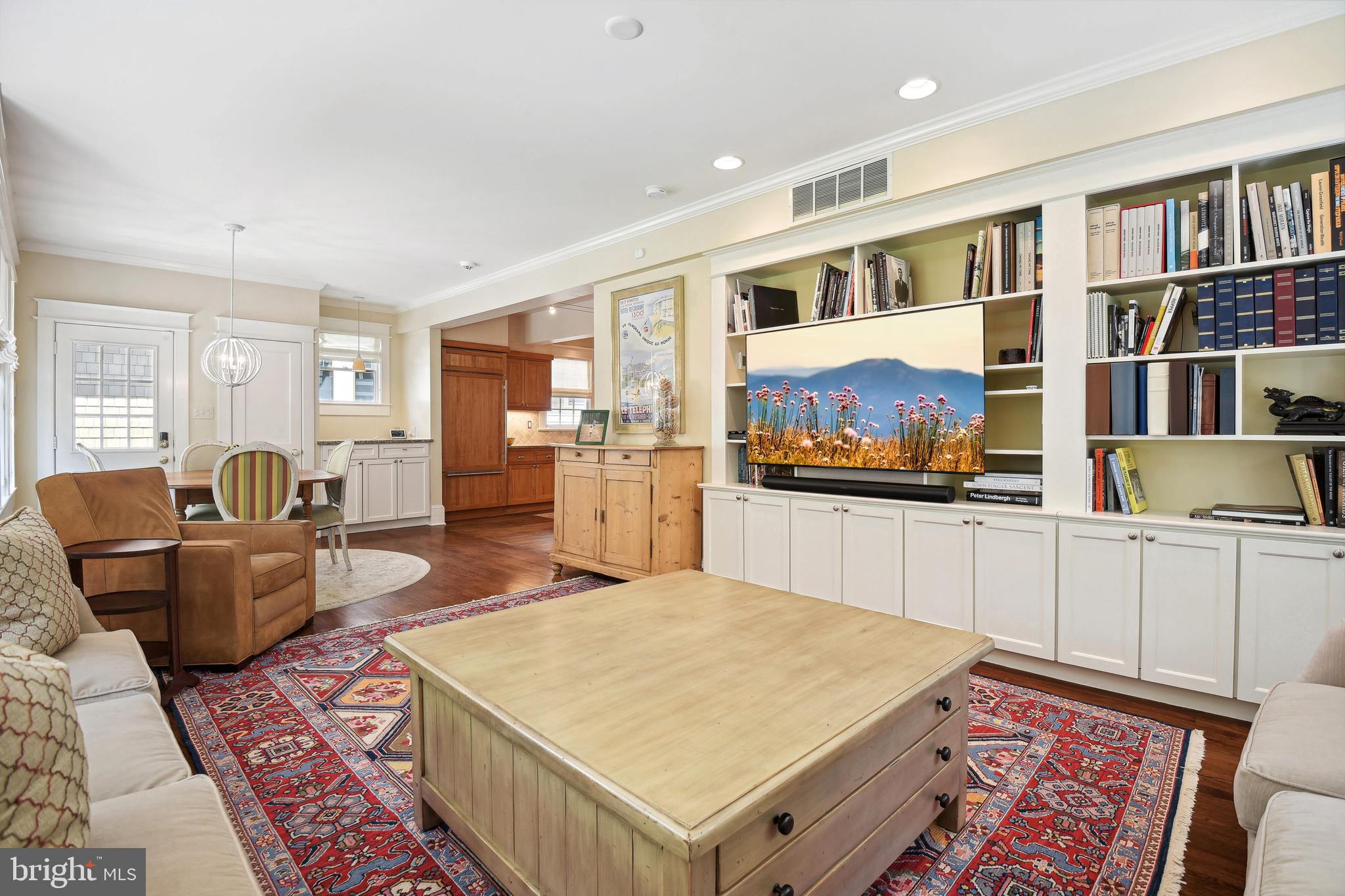 CHEVY CHASE - Residential