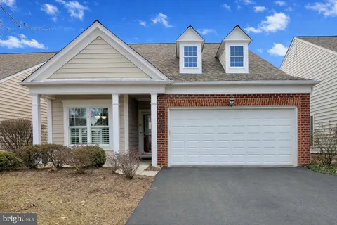 20850 Adams Mill Place, Ashburn, VA MLS: VALO2114066