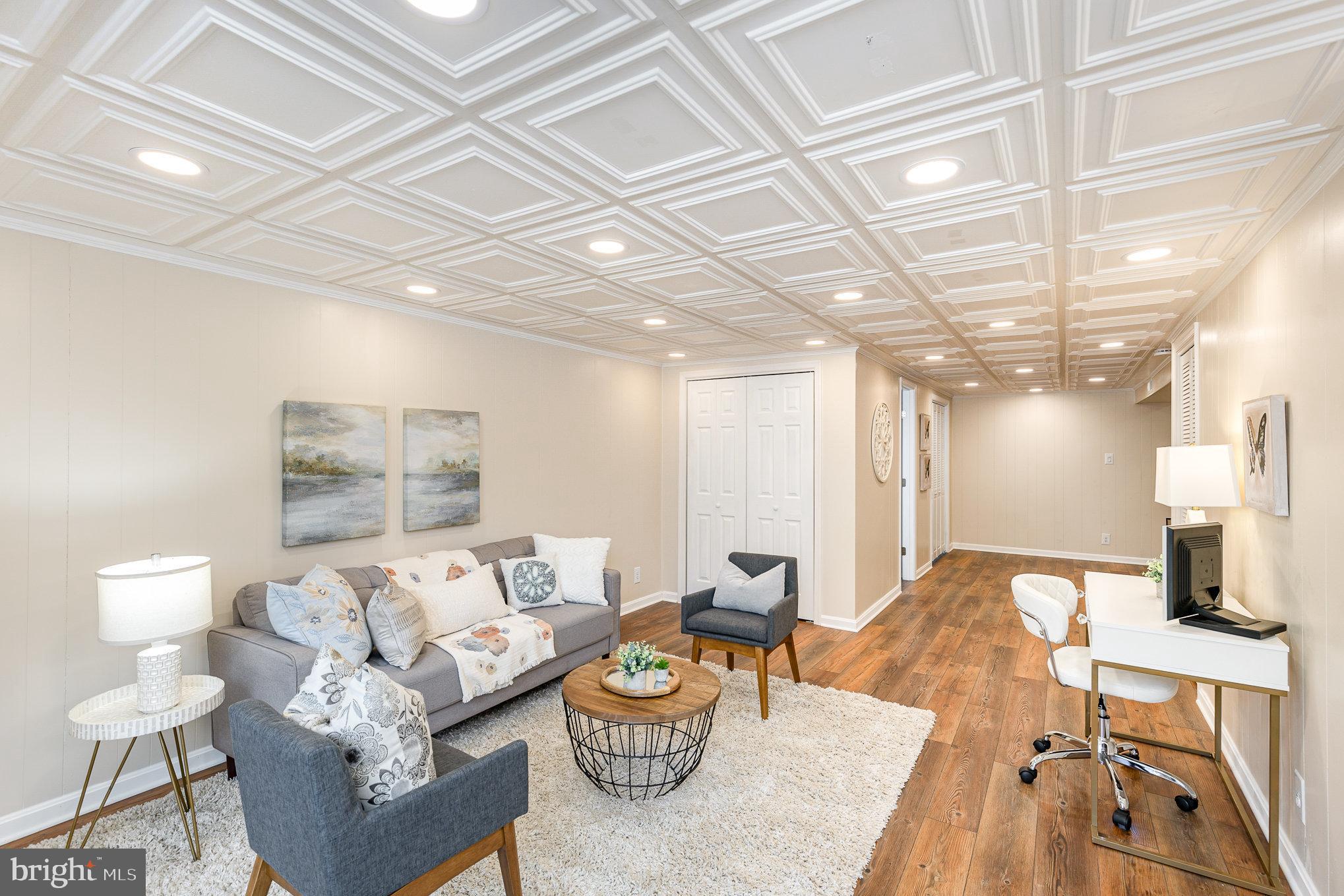 OLDE GREENWICH - Residential