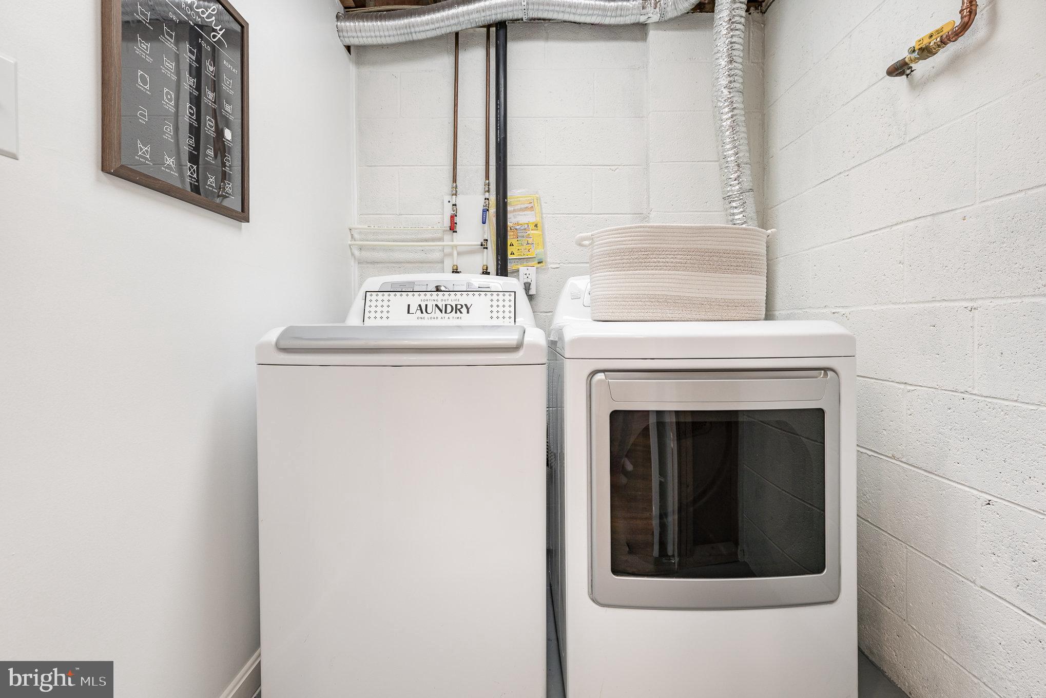 OLDE GREENWICH - Residential