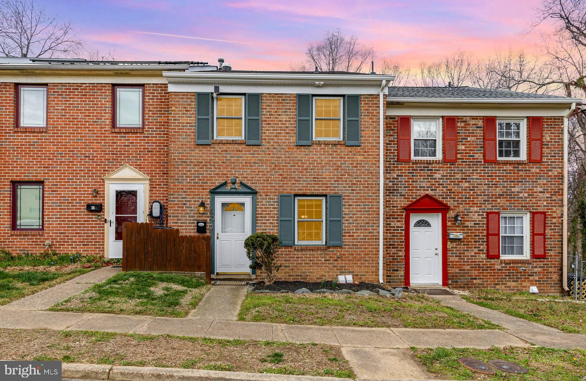 OLDE GREENWICH - Residential