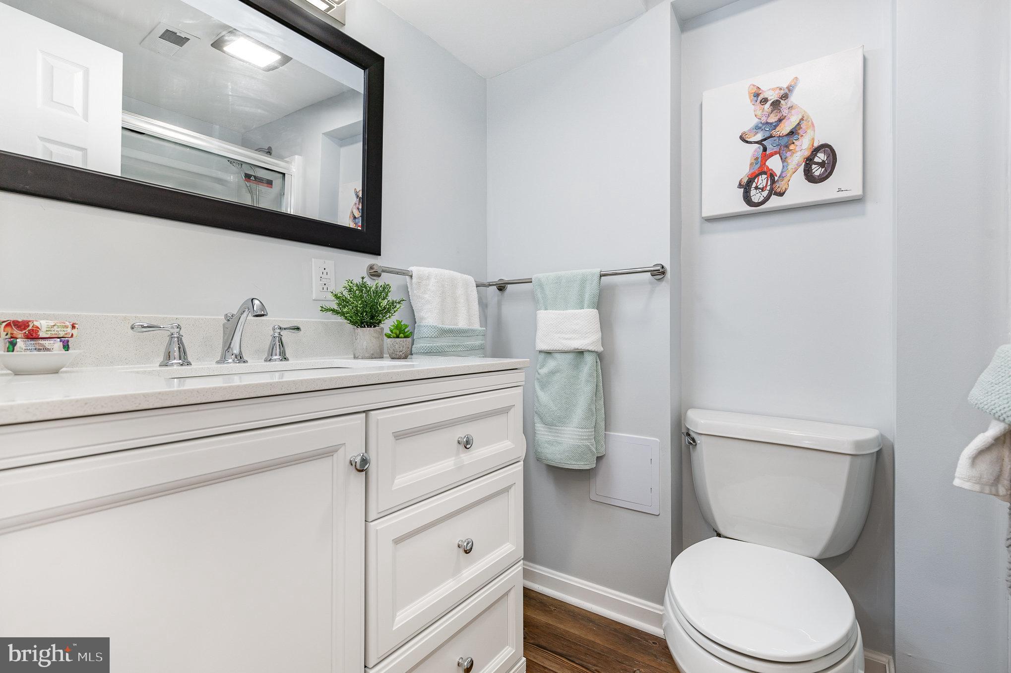 OLDE GREENWICH - Residential