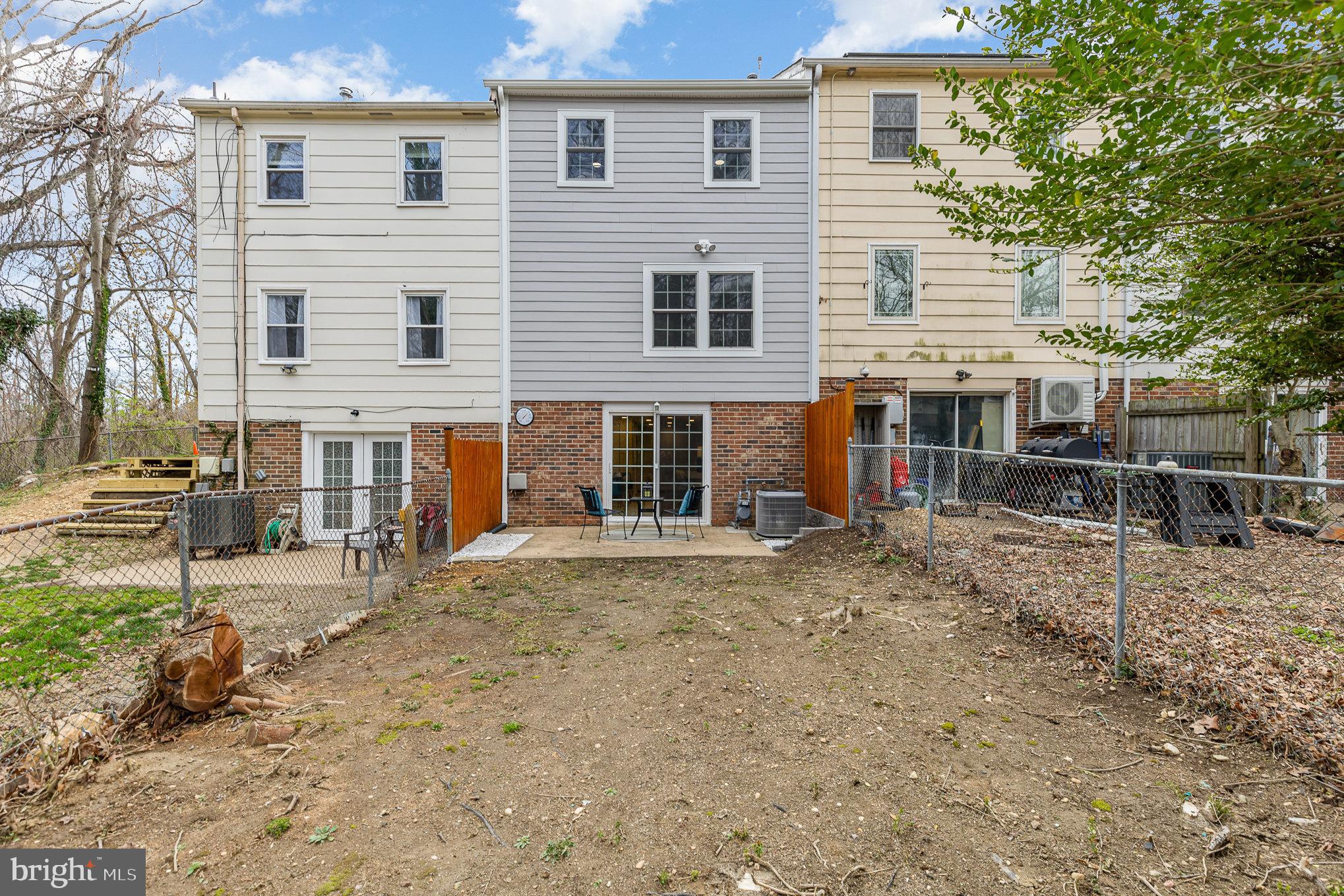 OLDE GREENWICH - Residential