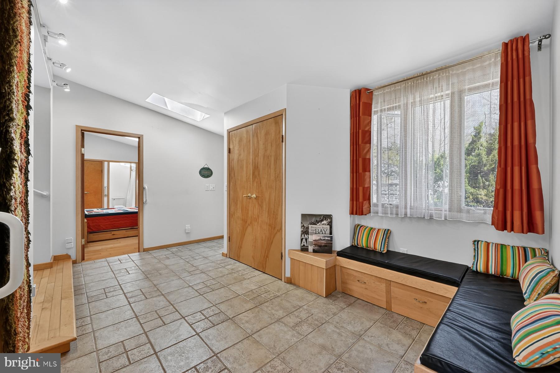 CARROLLTON MANOR - Residential