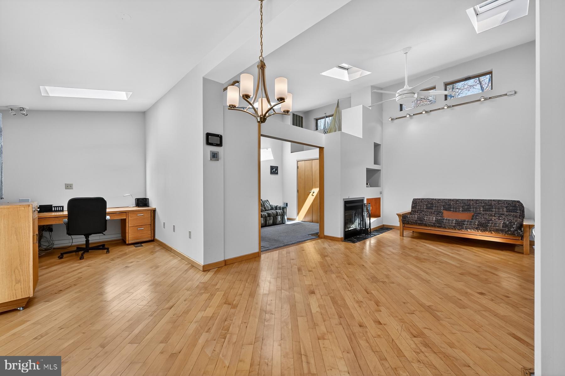 CARROLLTON MANOR - Residential