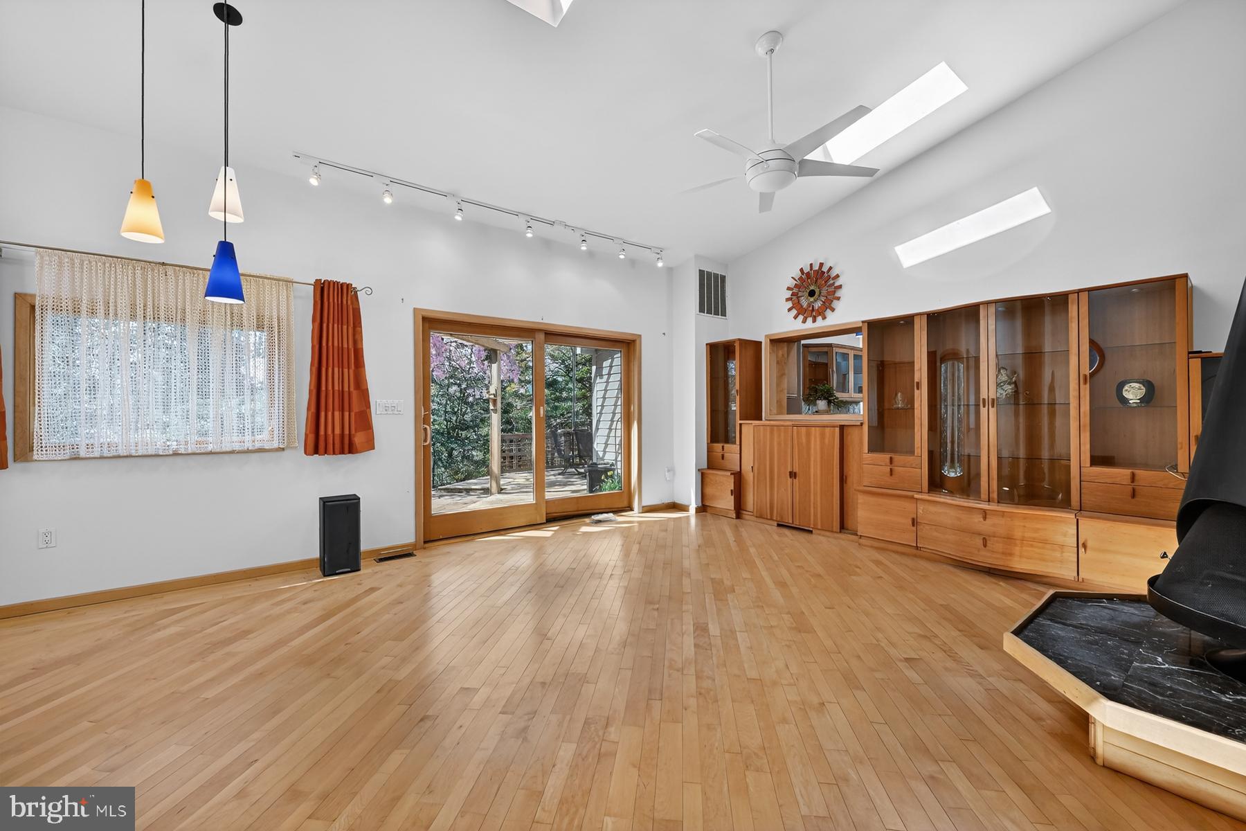 CARROLLTON MANOR - Residential