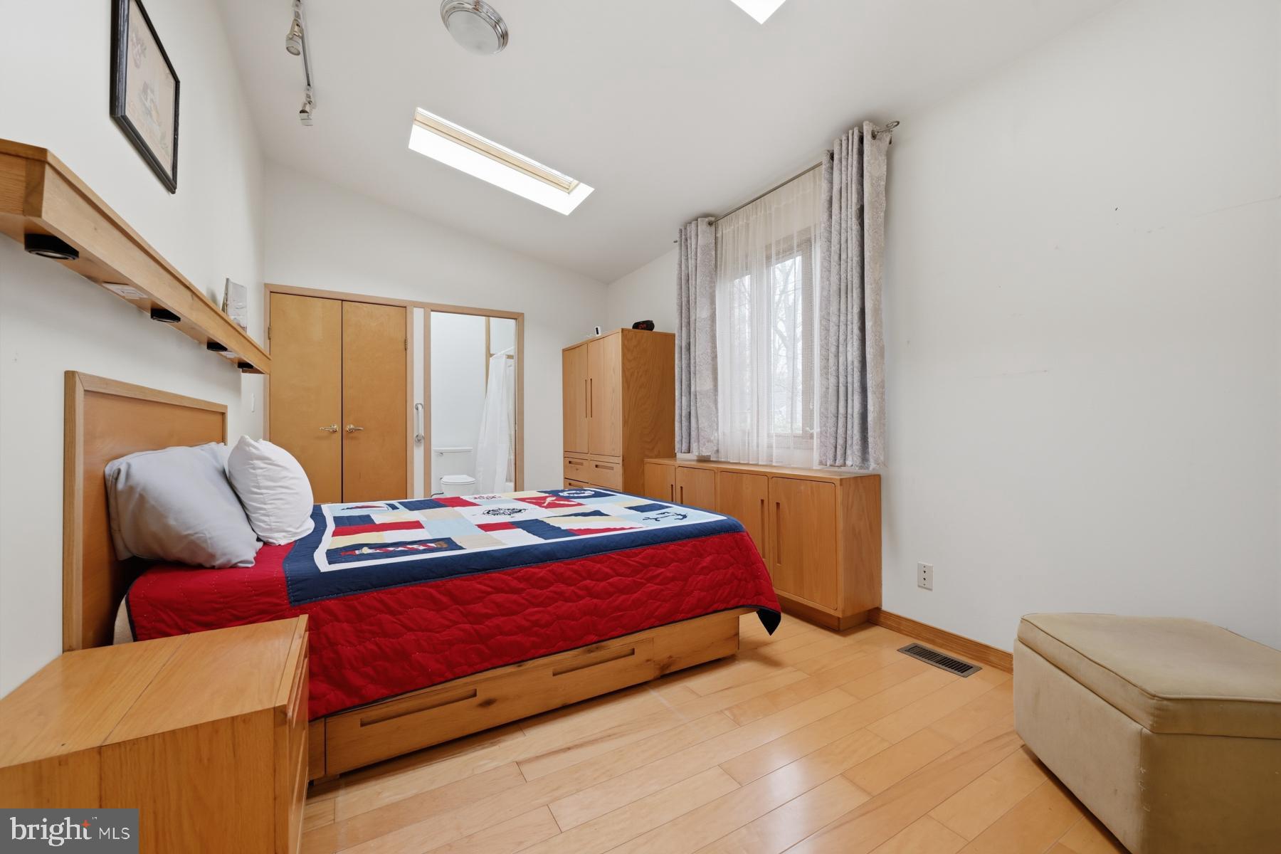 CARROLLTON MANOR - Residential