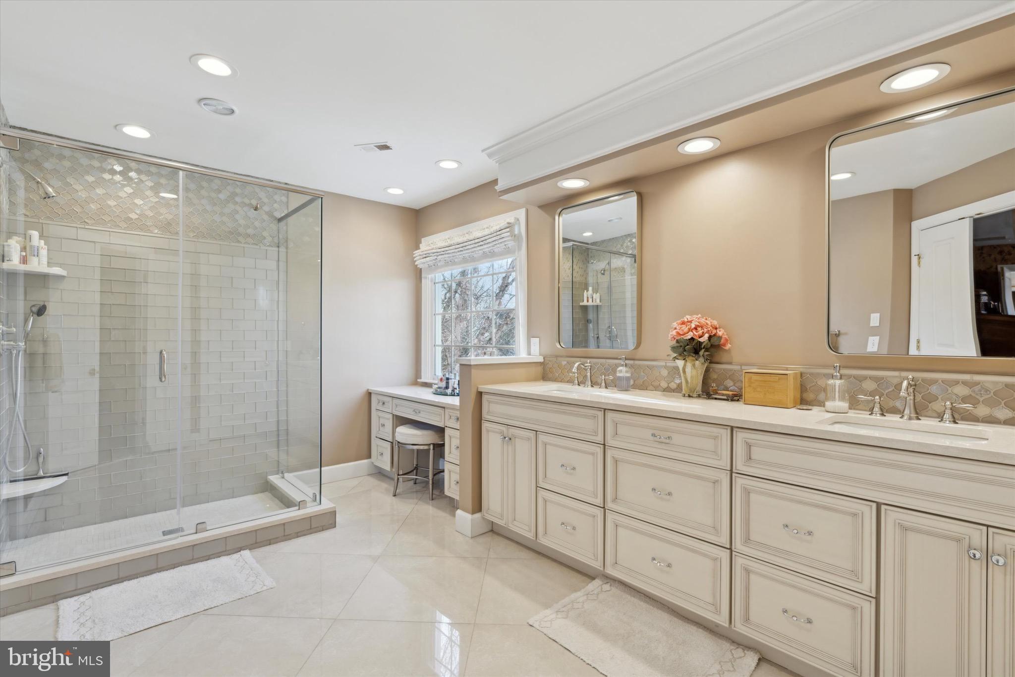 THE RESERVE - Residential