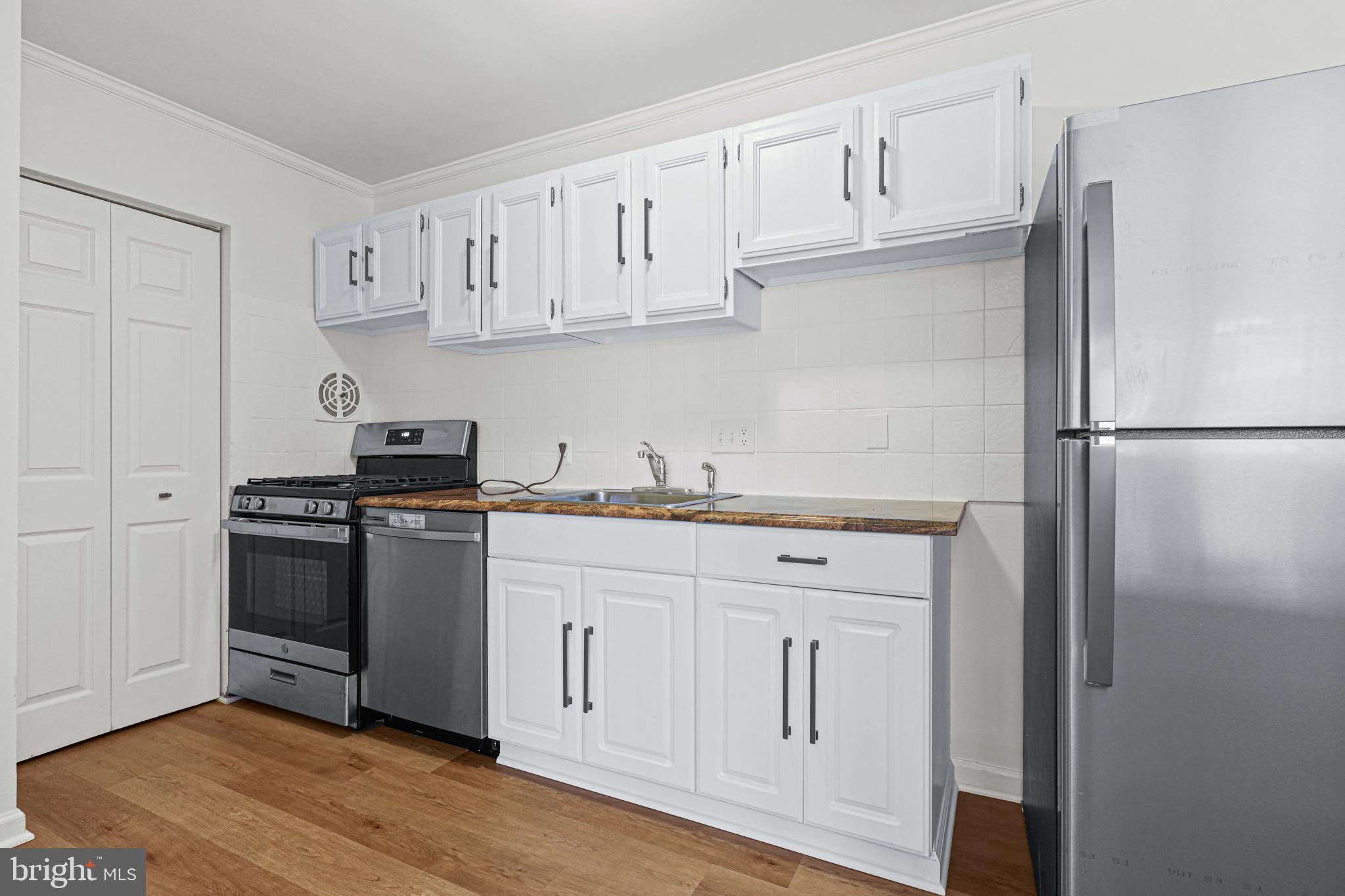 TIMBERLANE VILLAGE GARDEN CONDOMINIUMS - Residential