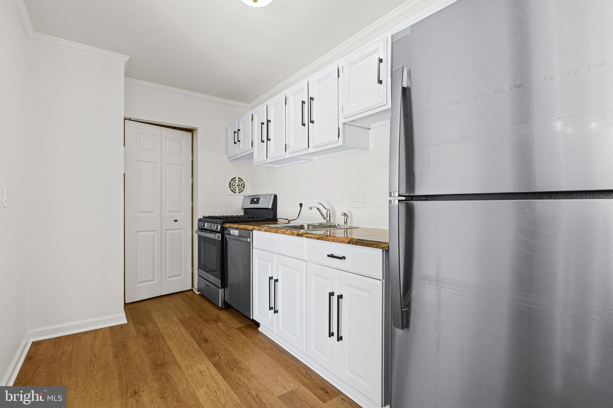 TIMBERLANE VILLAGE GARDEN CONDOMINIUMS - Residential