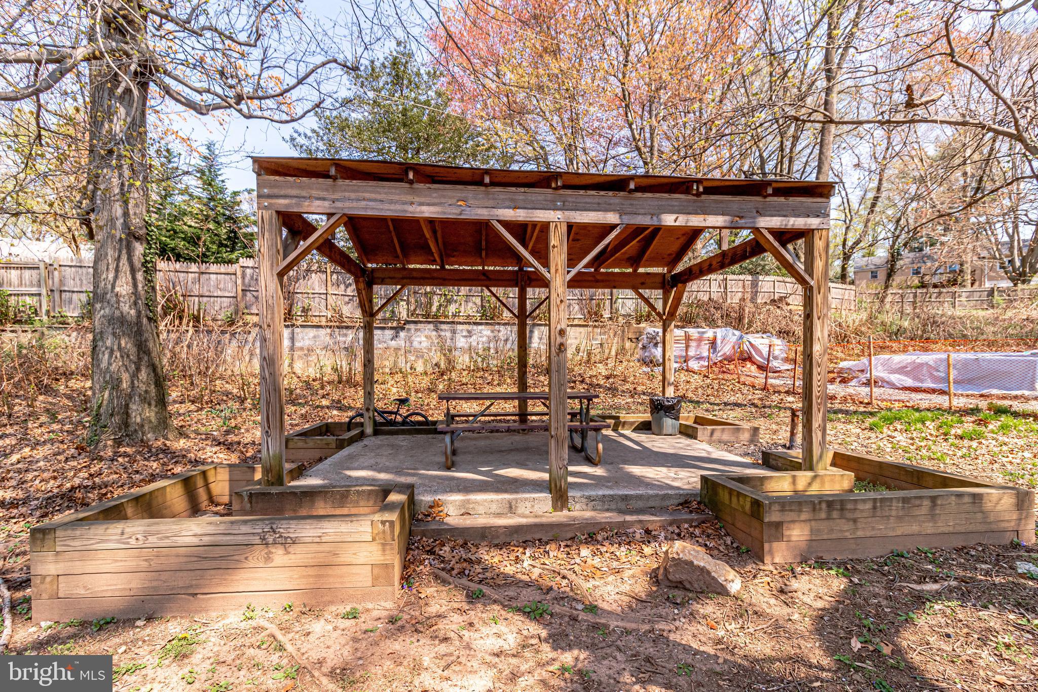 TIMBERLANE VILLAGE GARDEN CONDOMINIUMS - Residential