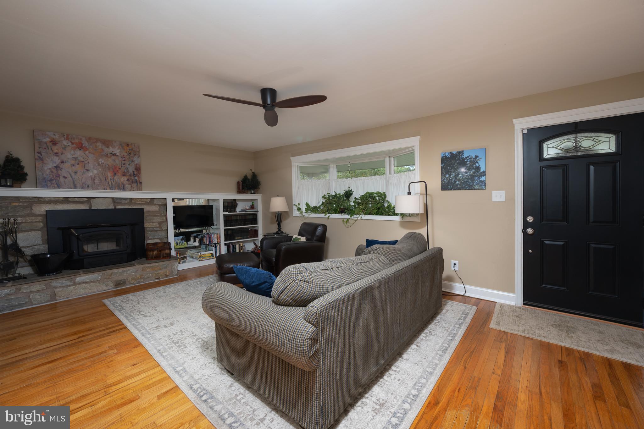 1612 WINDING DRIVE
