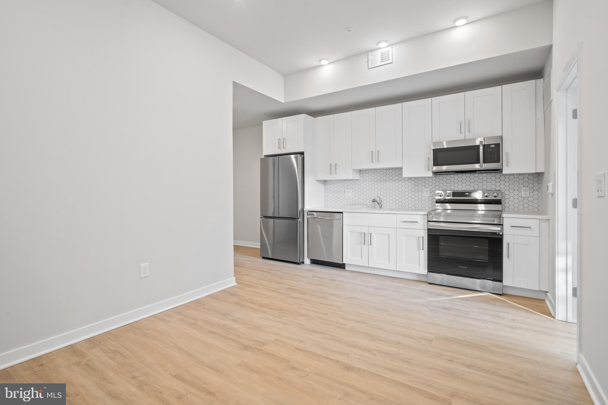 GRAYS FERRY - Residential Lease