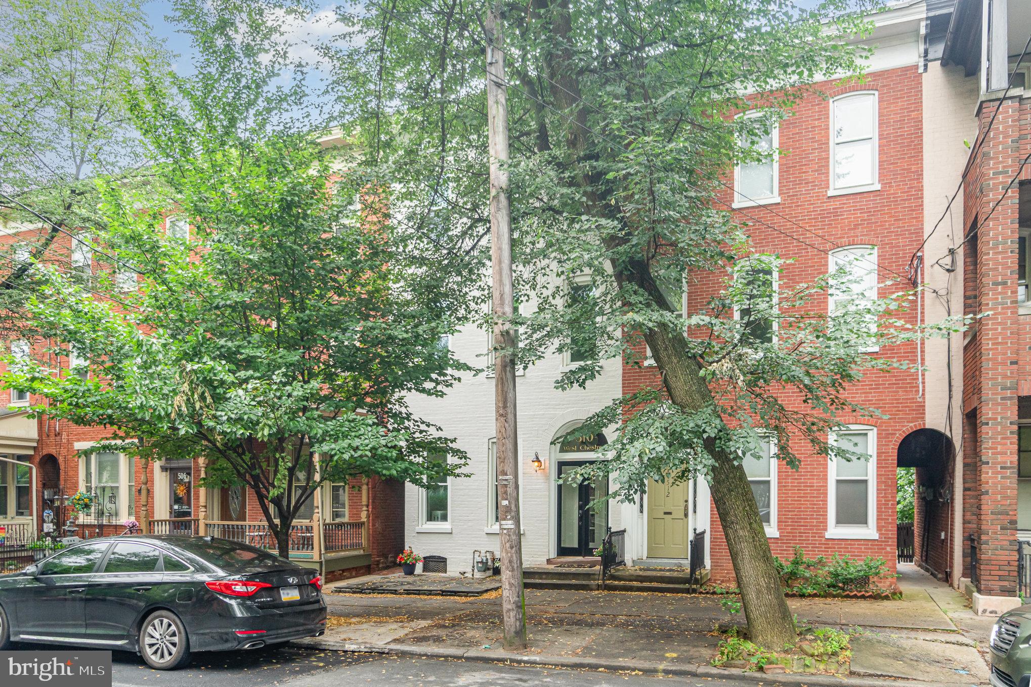 CHESTNUT HILL - Residential