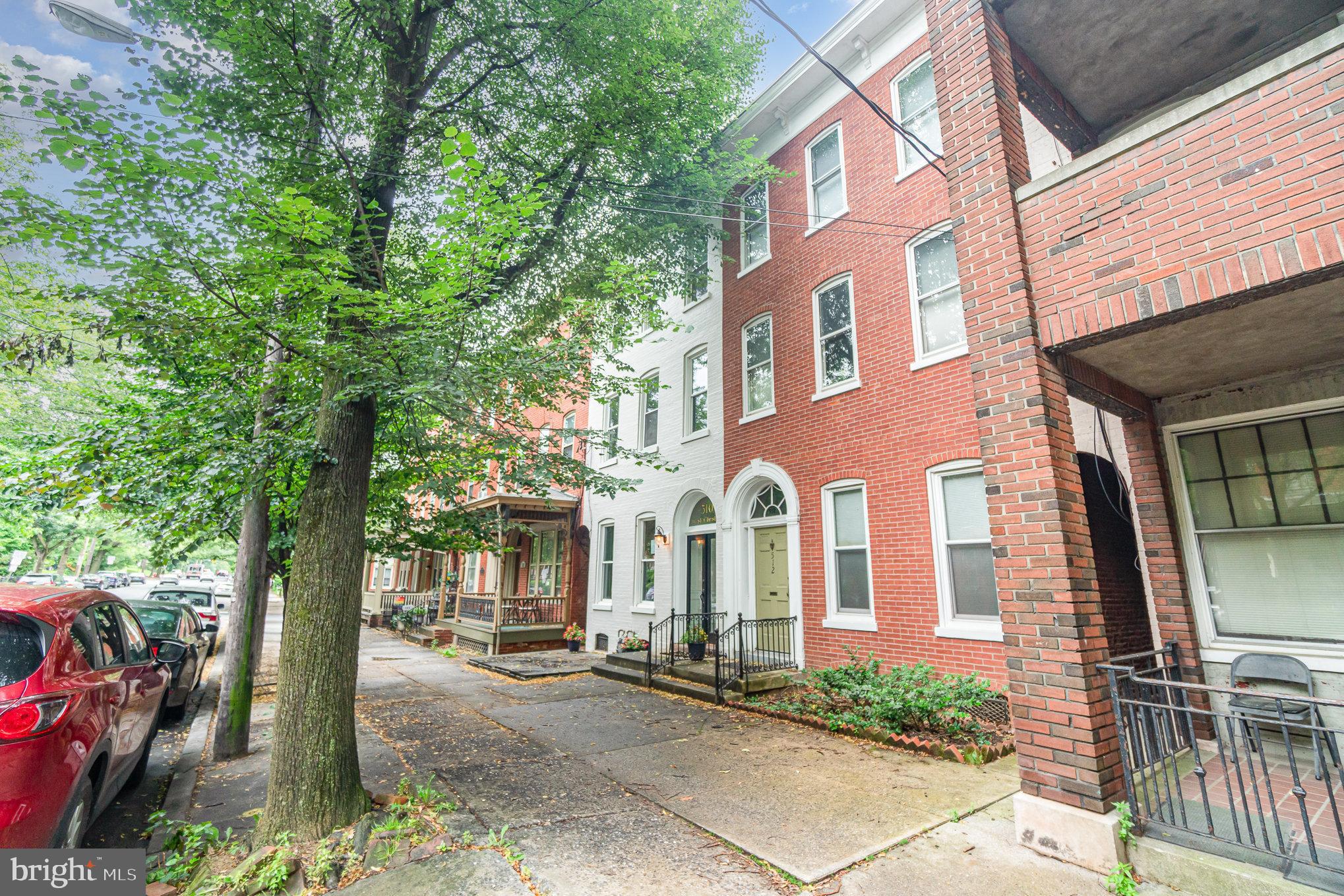 CHESTNUT HILL - Residential