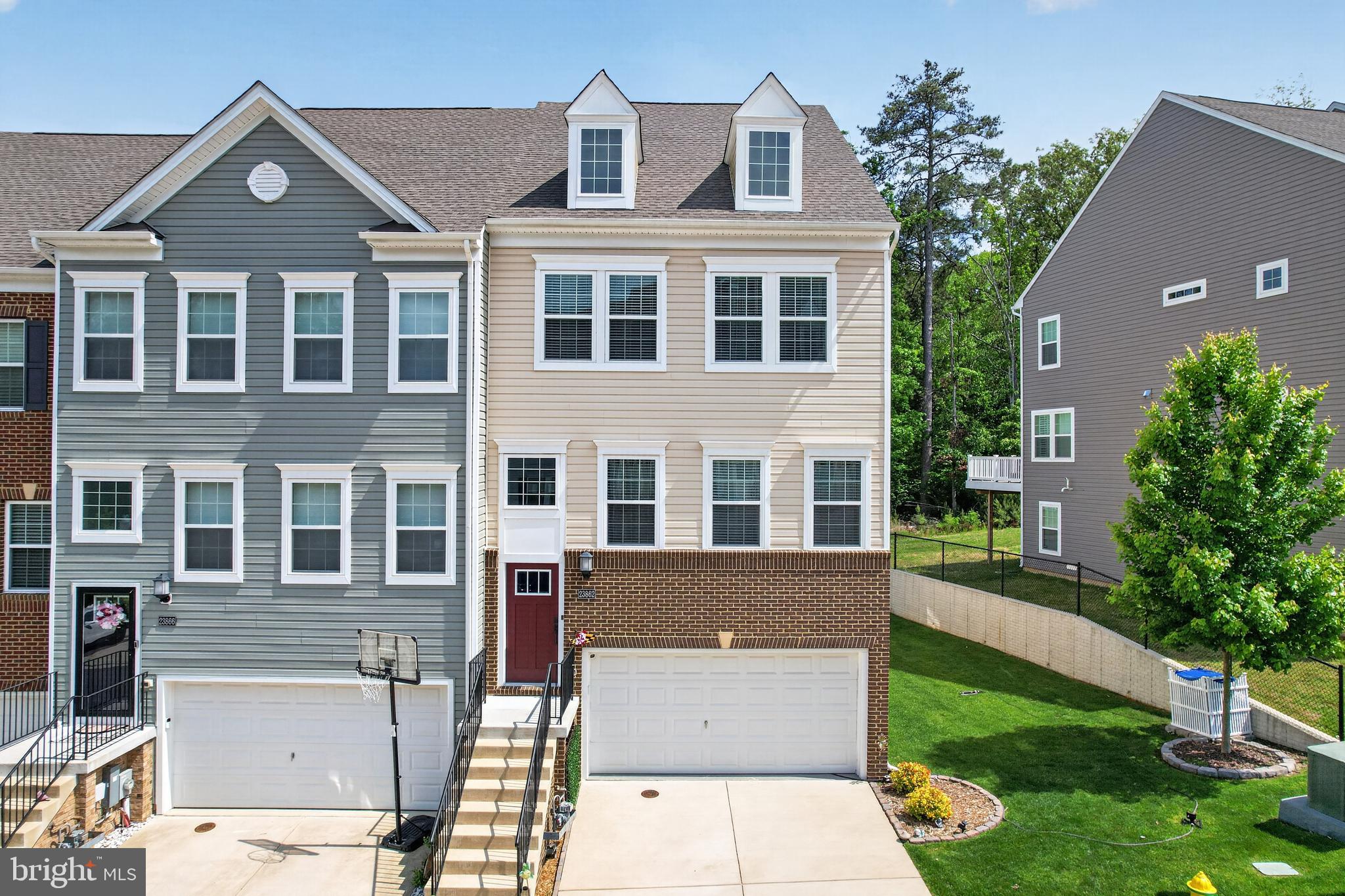 THE WOODS AT MYRTLE POINT - Residential