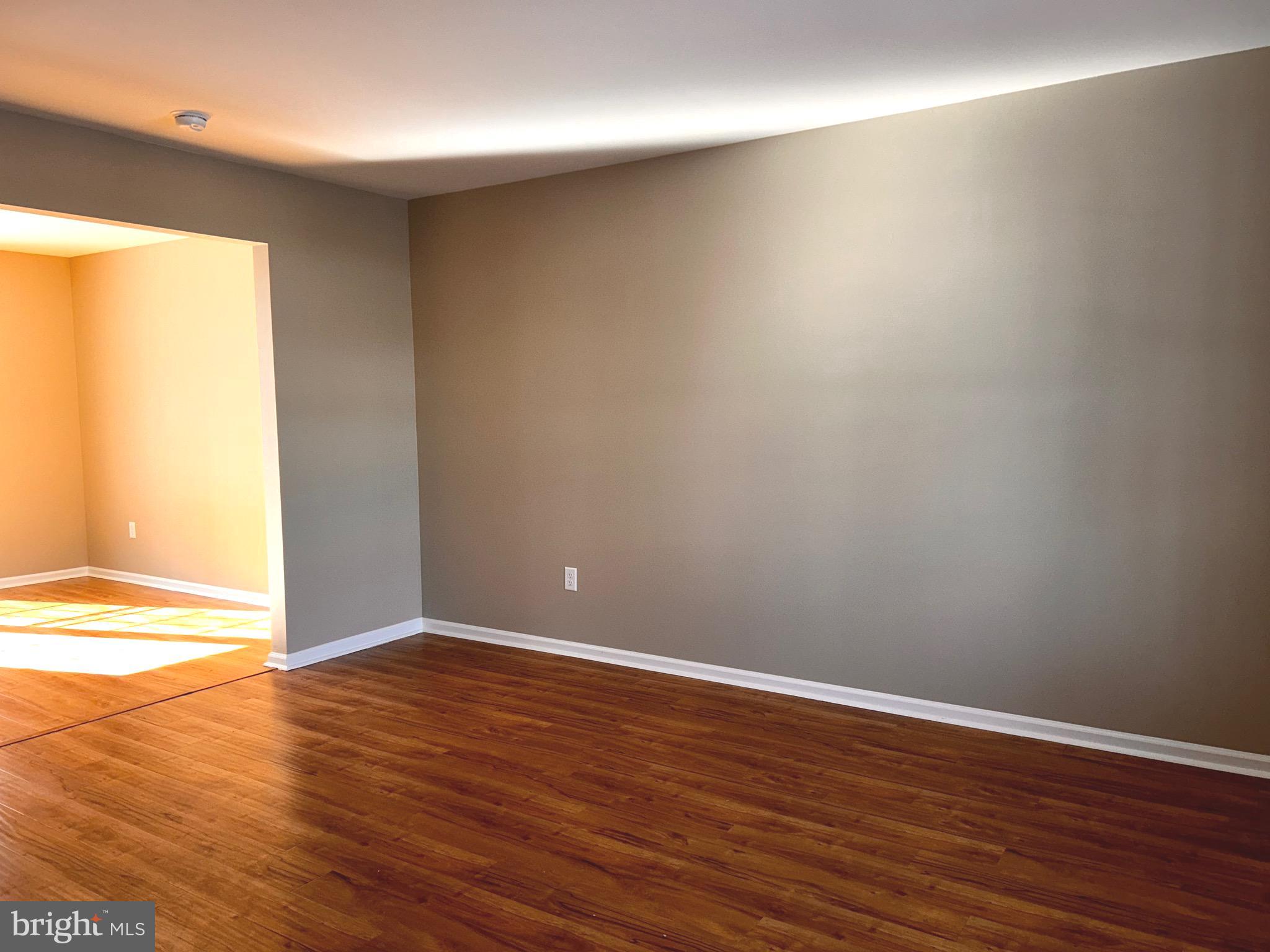 BEVERLY HEIGHTS - Residential Lease