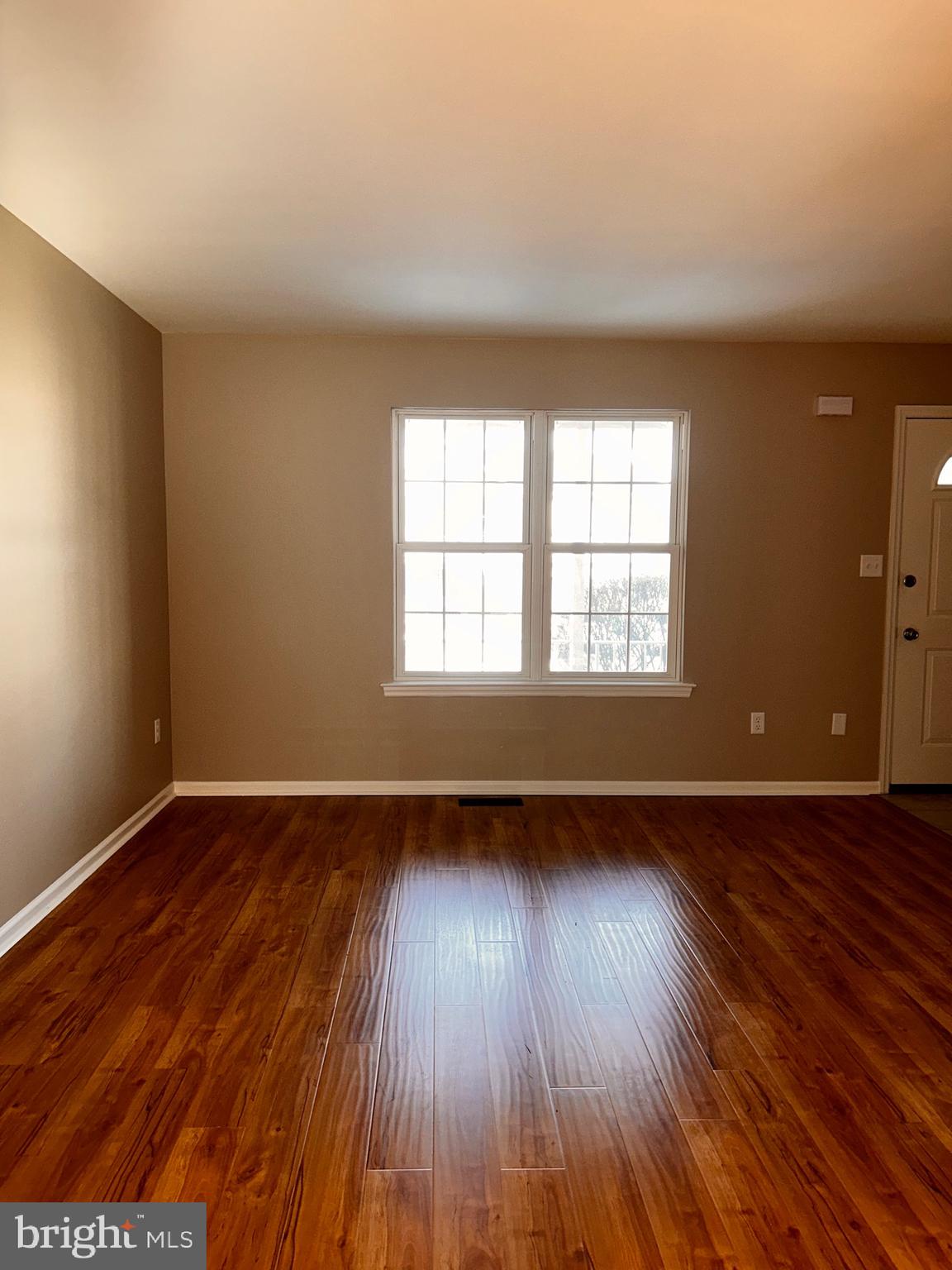 BEVERLY HEIGHTS - Residential Lease