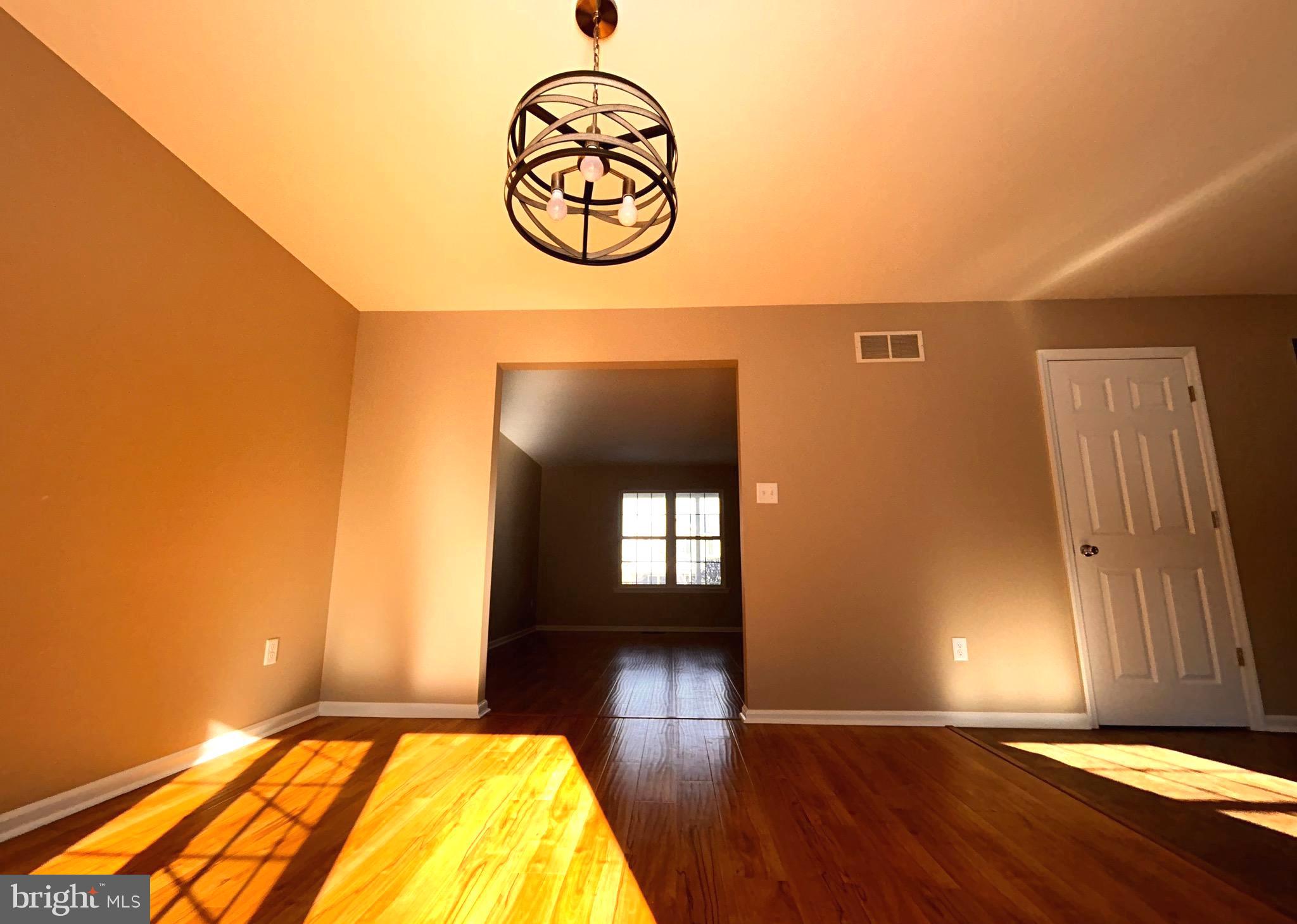 BEVERLY HEIGHTS - Residential Lease