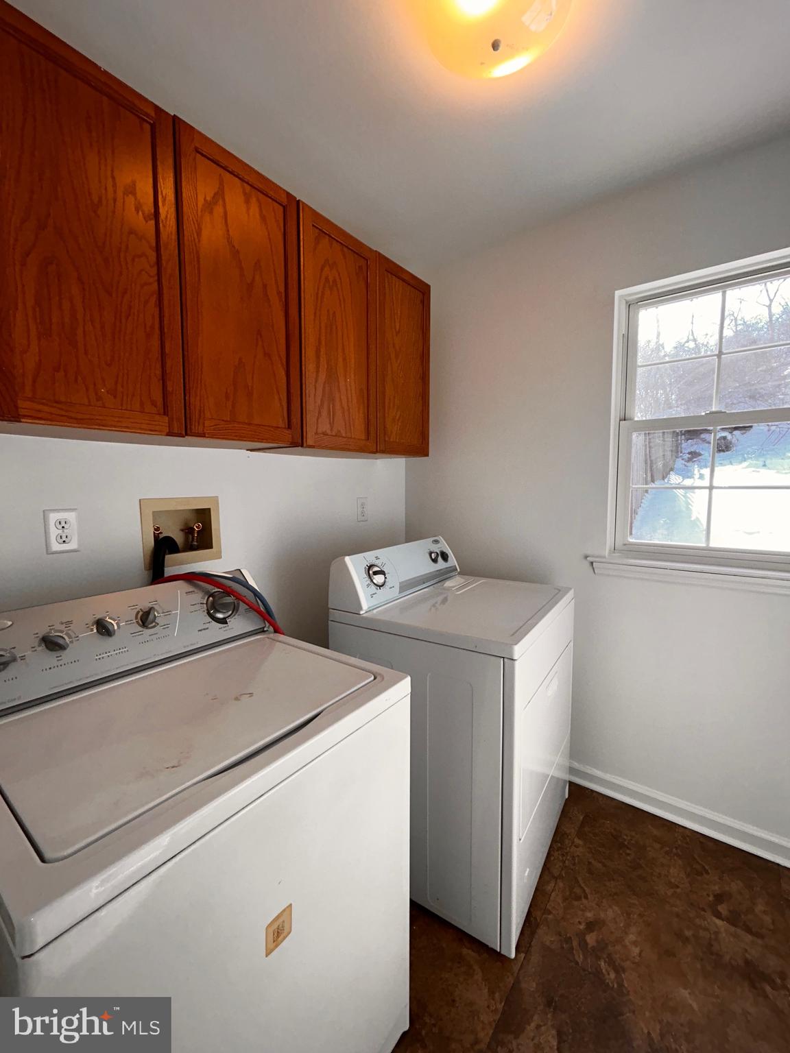 BEVERLY HEIGHTS - Residential Lease