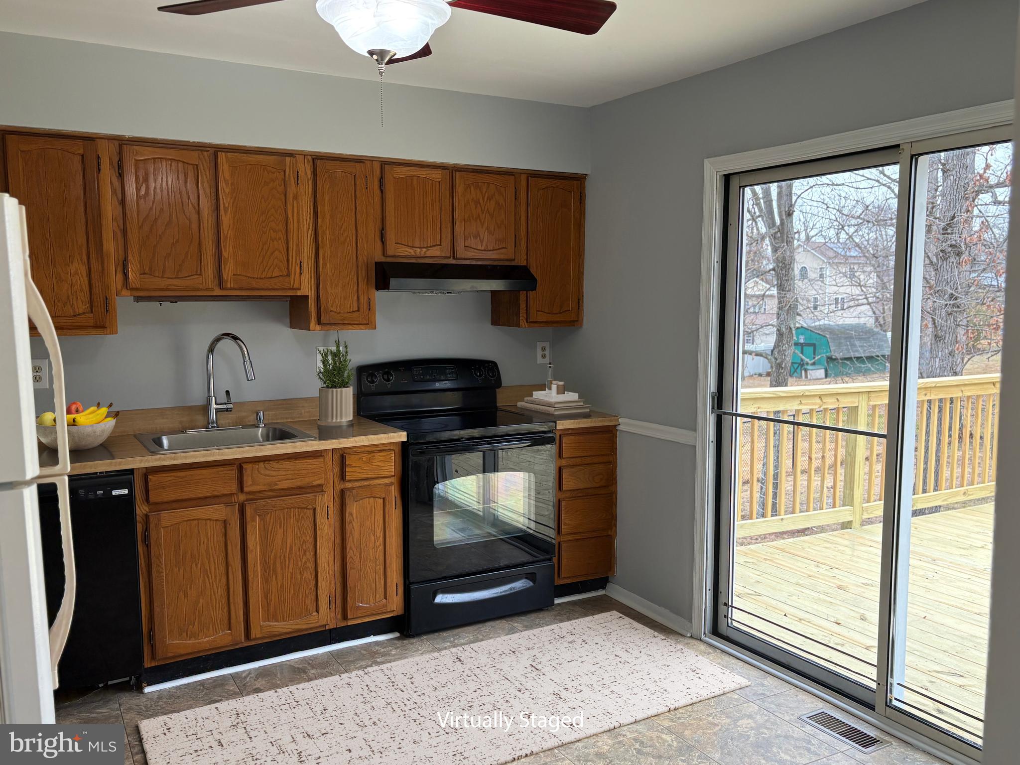 CAROLINE WOODS - Residential