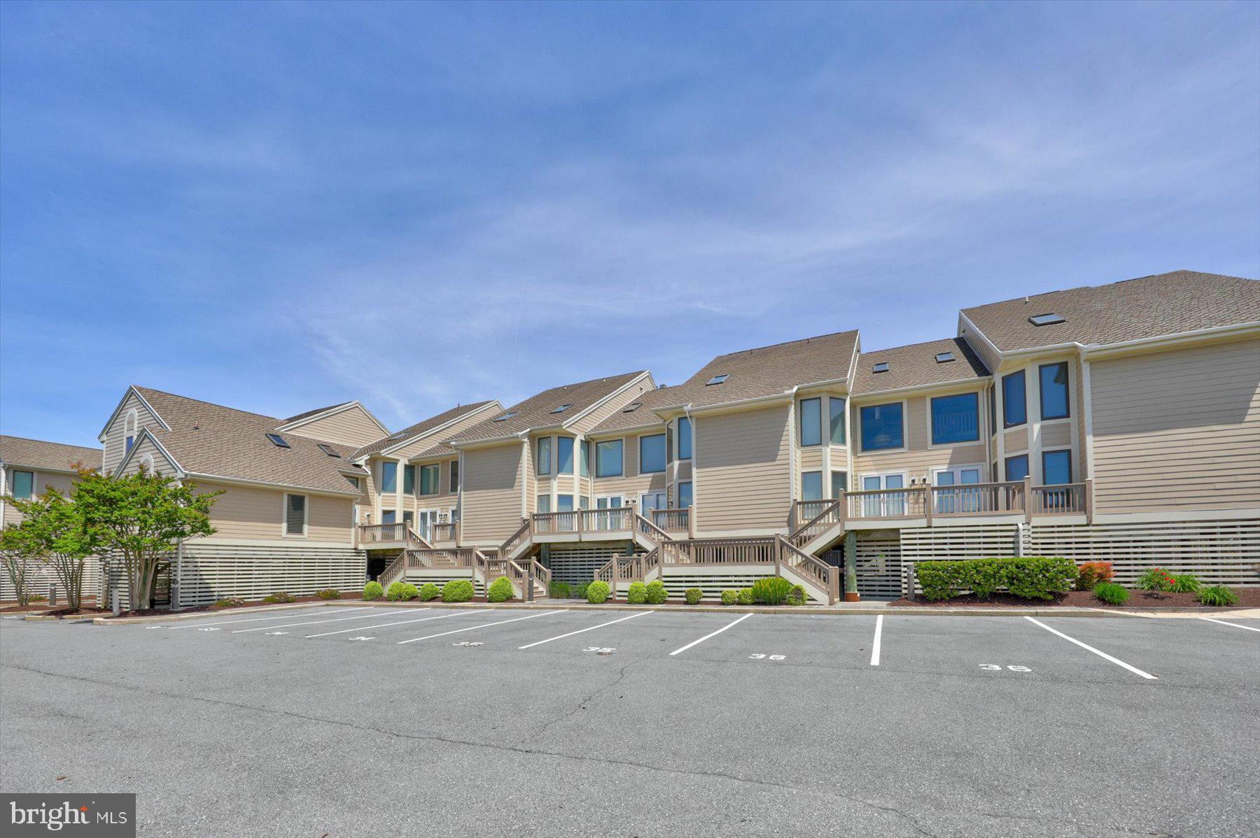 KINGS GRANT - Residential