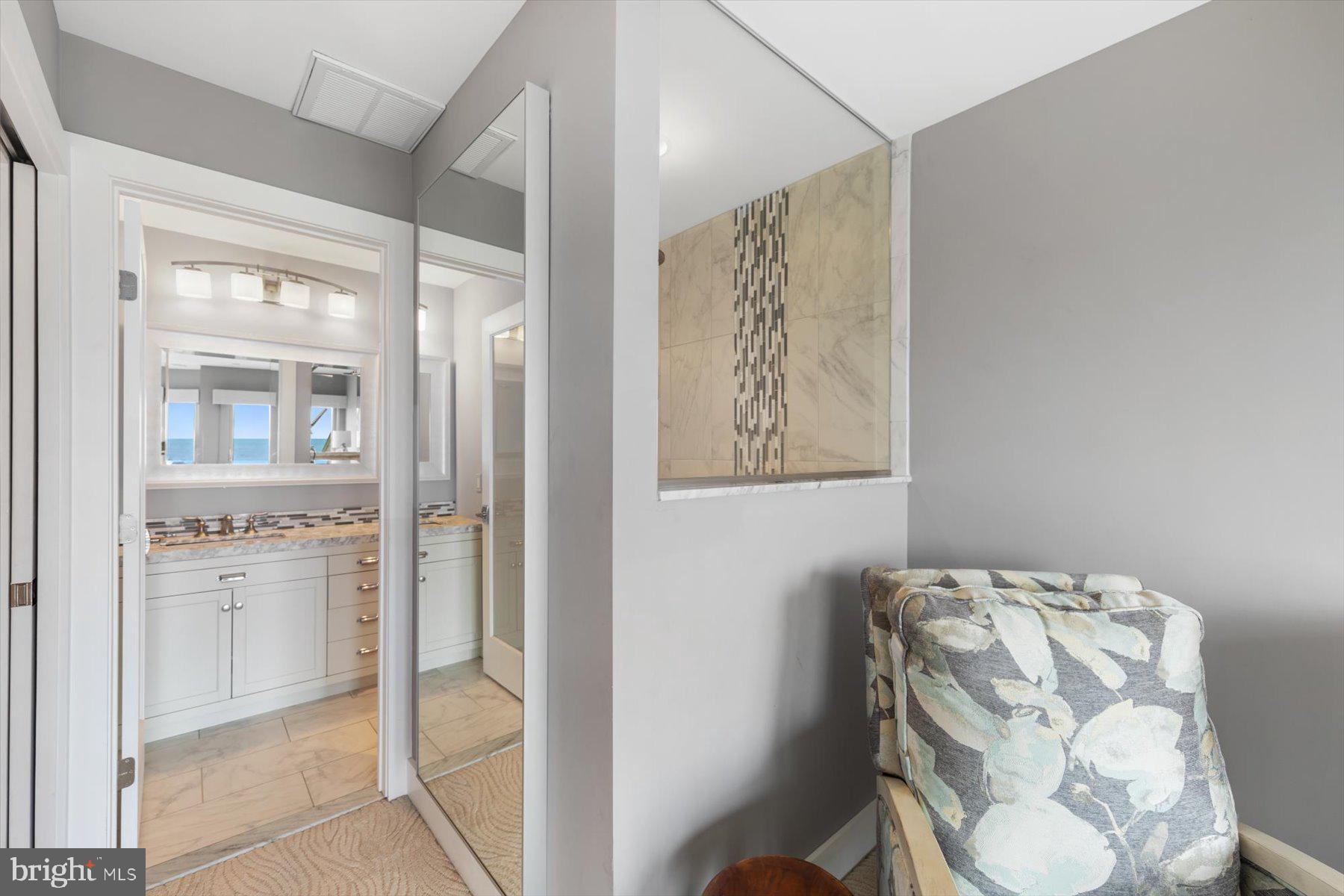 KINGS GRANT - Residential