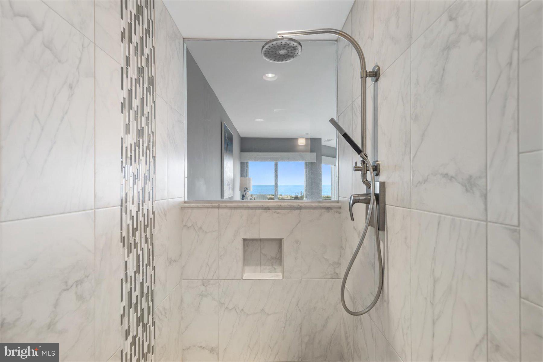 KINGS GRANT - Residential