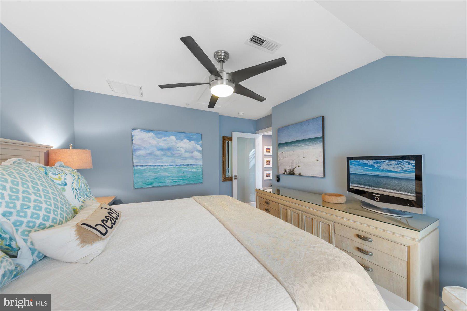 KINGS GRANT - Residential