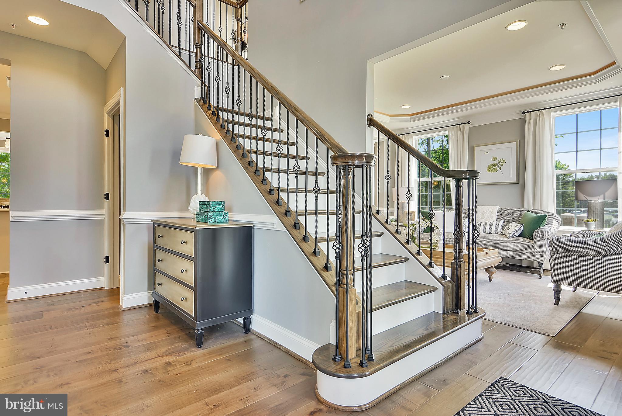 124 TURNABOUT LANE
