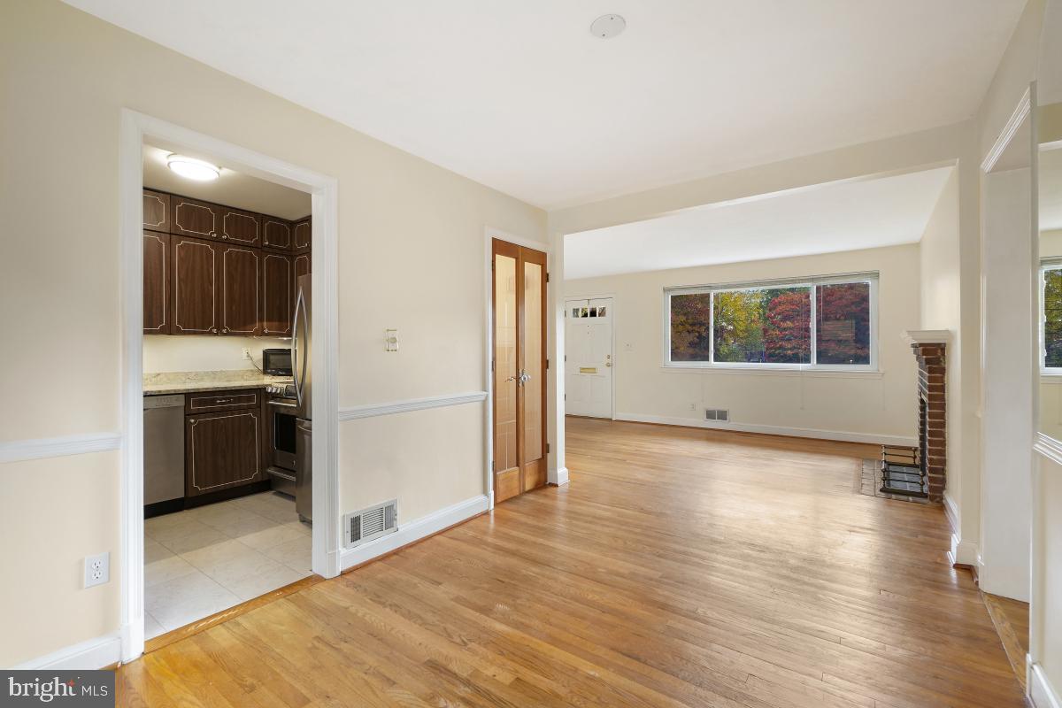 NORTHWOOD VILLAGE - Residential