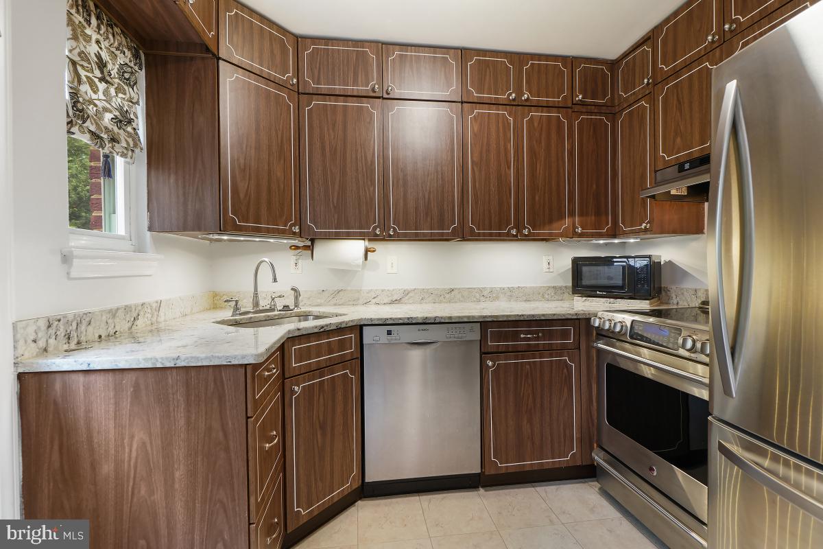 NORTHWOOD VILLAGE - Residential