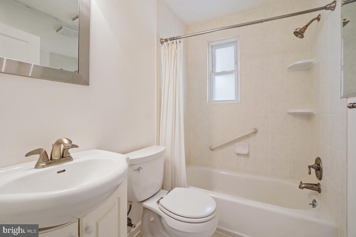 NORTHWOOD VILLAGE - Residential