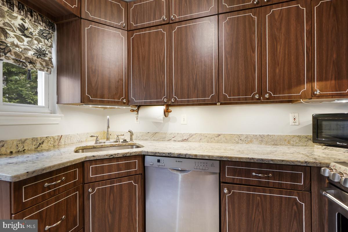 NORTHWOOD VILLAGE - Residential